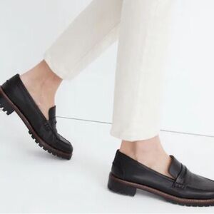 Size 8 Women Madewell Corinne Lug Sole Loafer in True Black NWOB NE526
